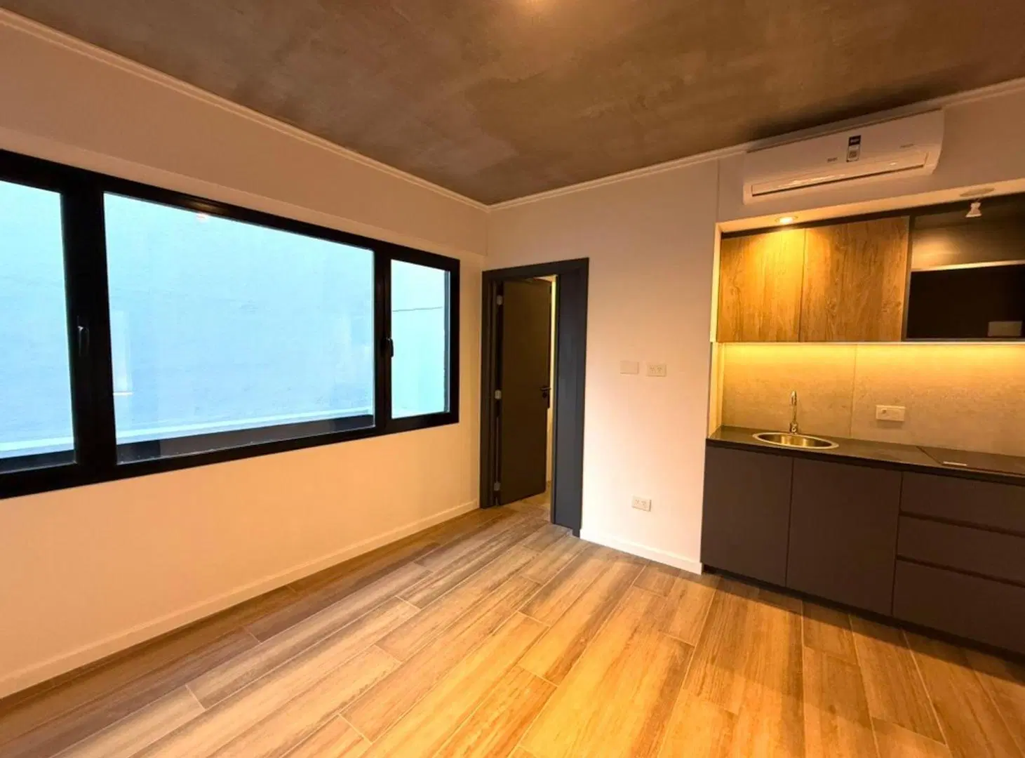 MONOAMBIENTE IMPECABLE GORRITI Y ARMENIA P.SOHO 2