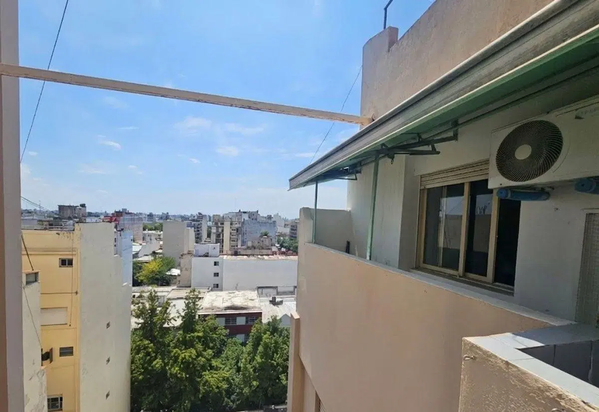 VENTA DEPTO 2 AMBIENTES CON BALCÓN - FLORES 3