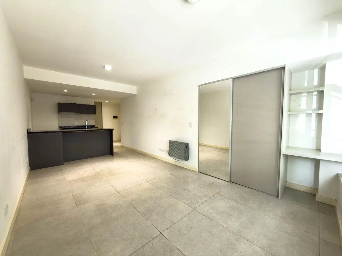 VENTA MONOAMBIENTE MODERNO CABALLITO 3