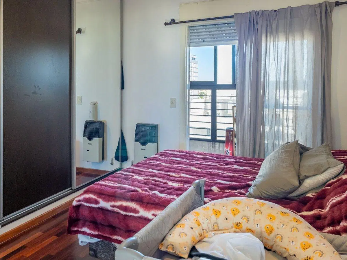 DEPARTAMENTO 2 AMBIENTES VENTA FLORES CON BALCÓN 3