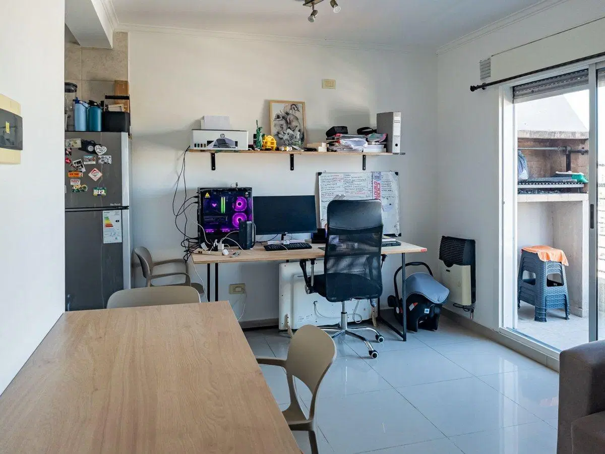 DEPARTAMENTO 2 AMBIENTES VENTA FLORES CON BALCÓN 2