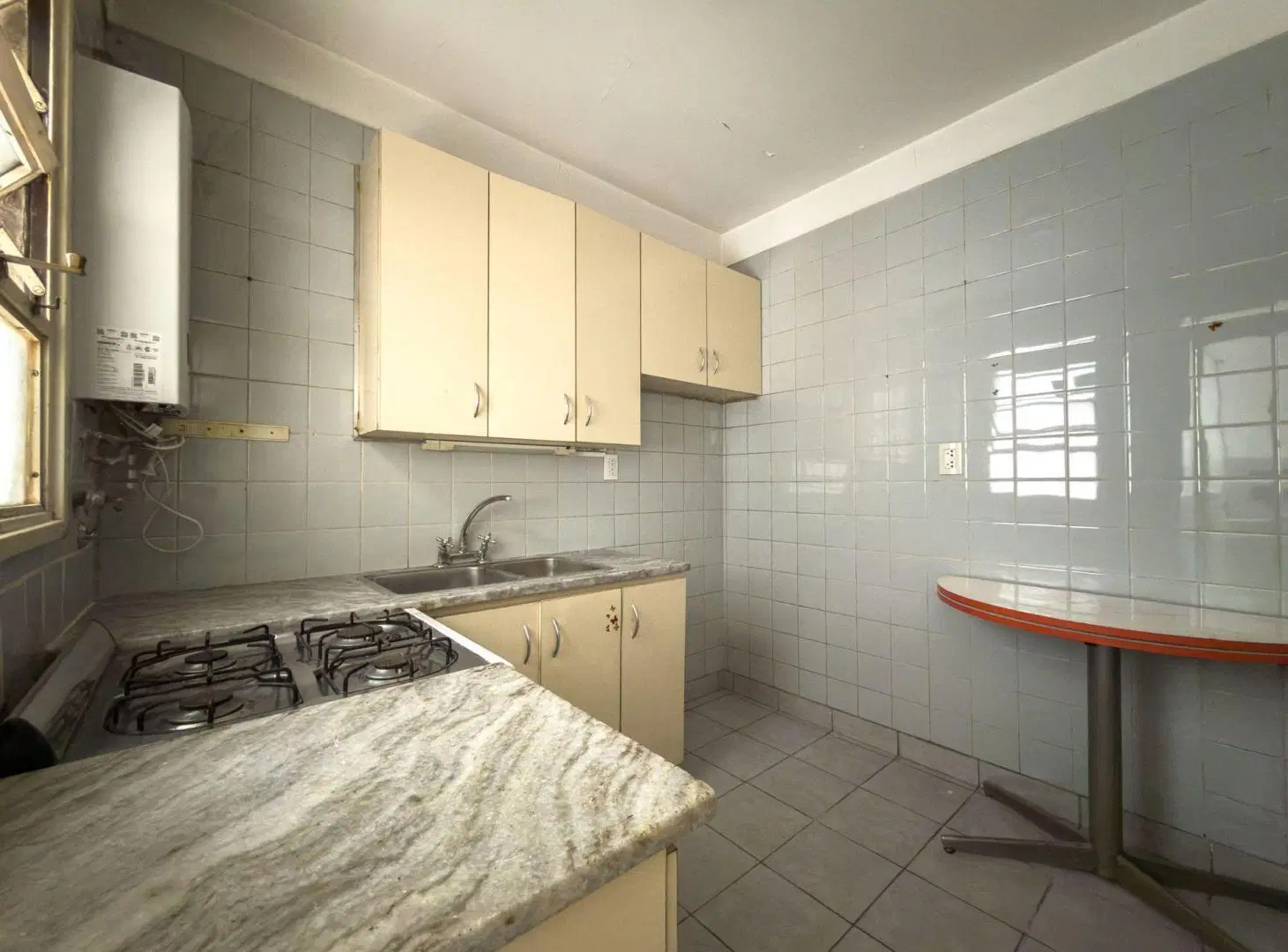 VENTA DEPTO 3 AMB CON COCHERA BALVANERA 2