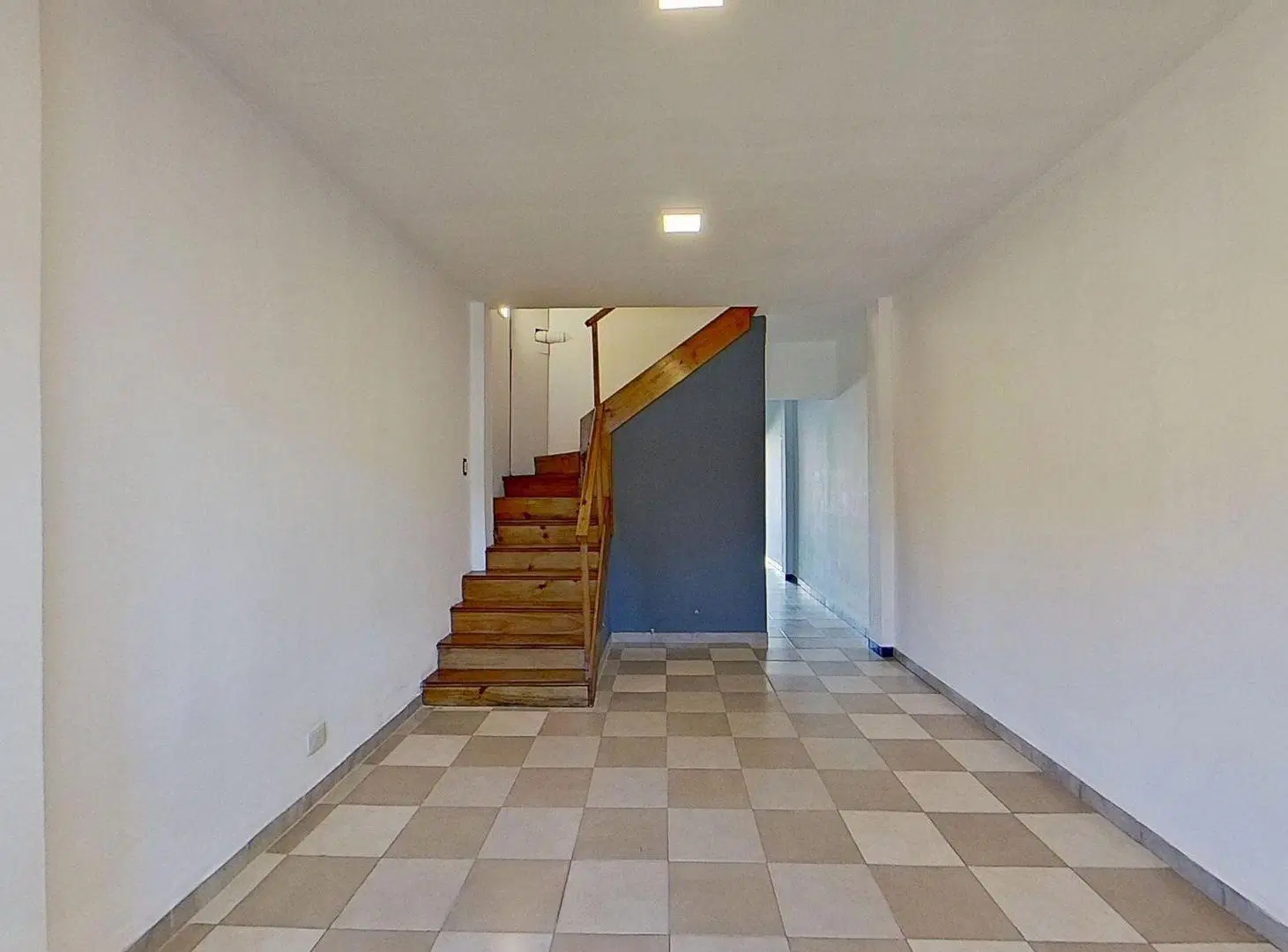 VENTA DUPLEX 3 AMB C/JARDIN y COCHERA 4