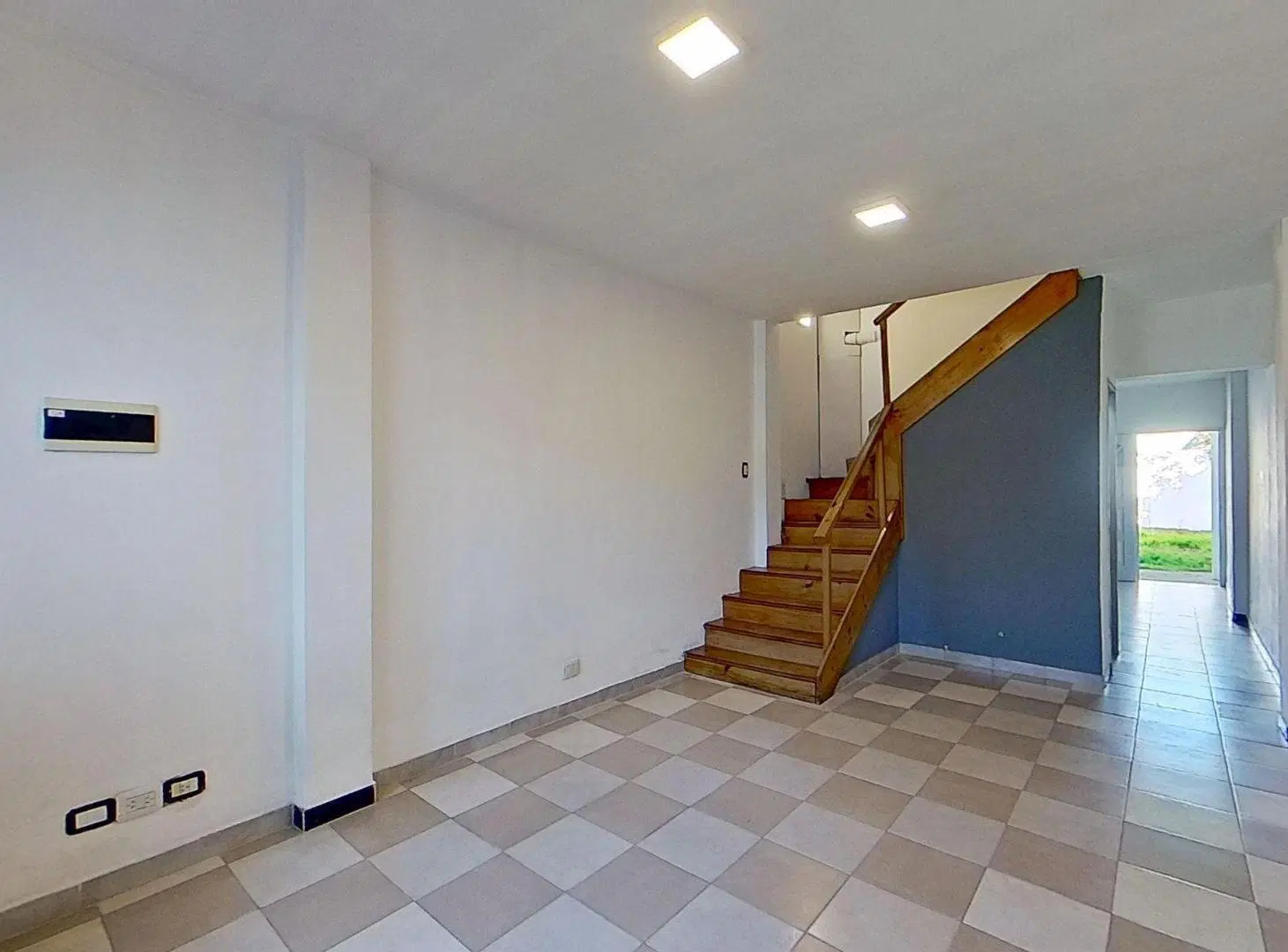 VENTA DUPLEX 3 AMB C/JARDIN y COCHERA 2