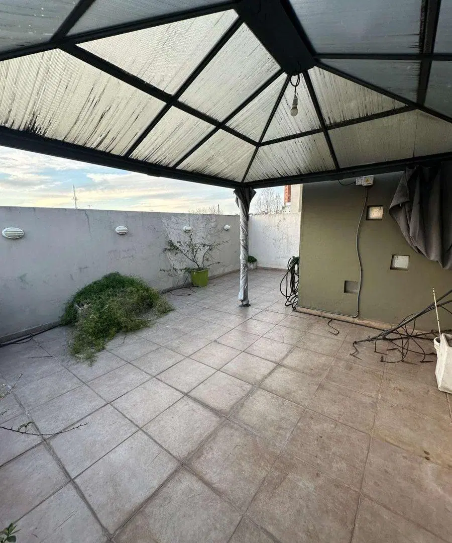 2 AMBIENTES- TOILETTE- EN DUPLEX CON TERRAZA- 4