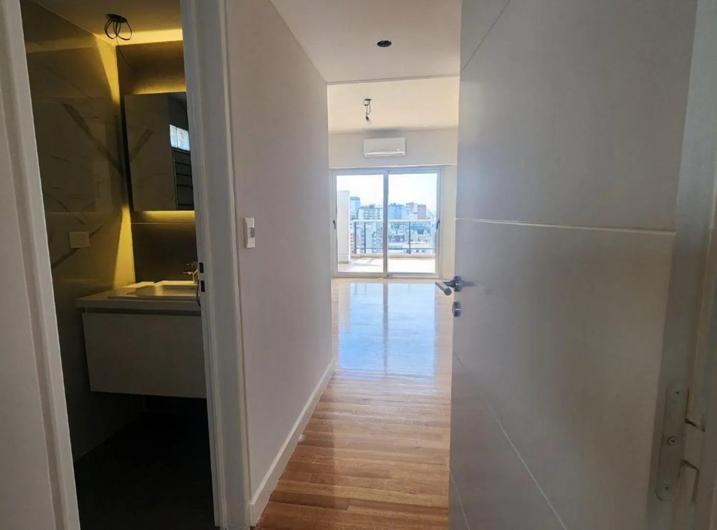 VENTA 4 AMB ESTRENAR C/BALCON TERRAZA Y PARRILLA 5