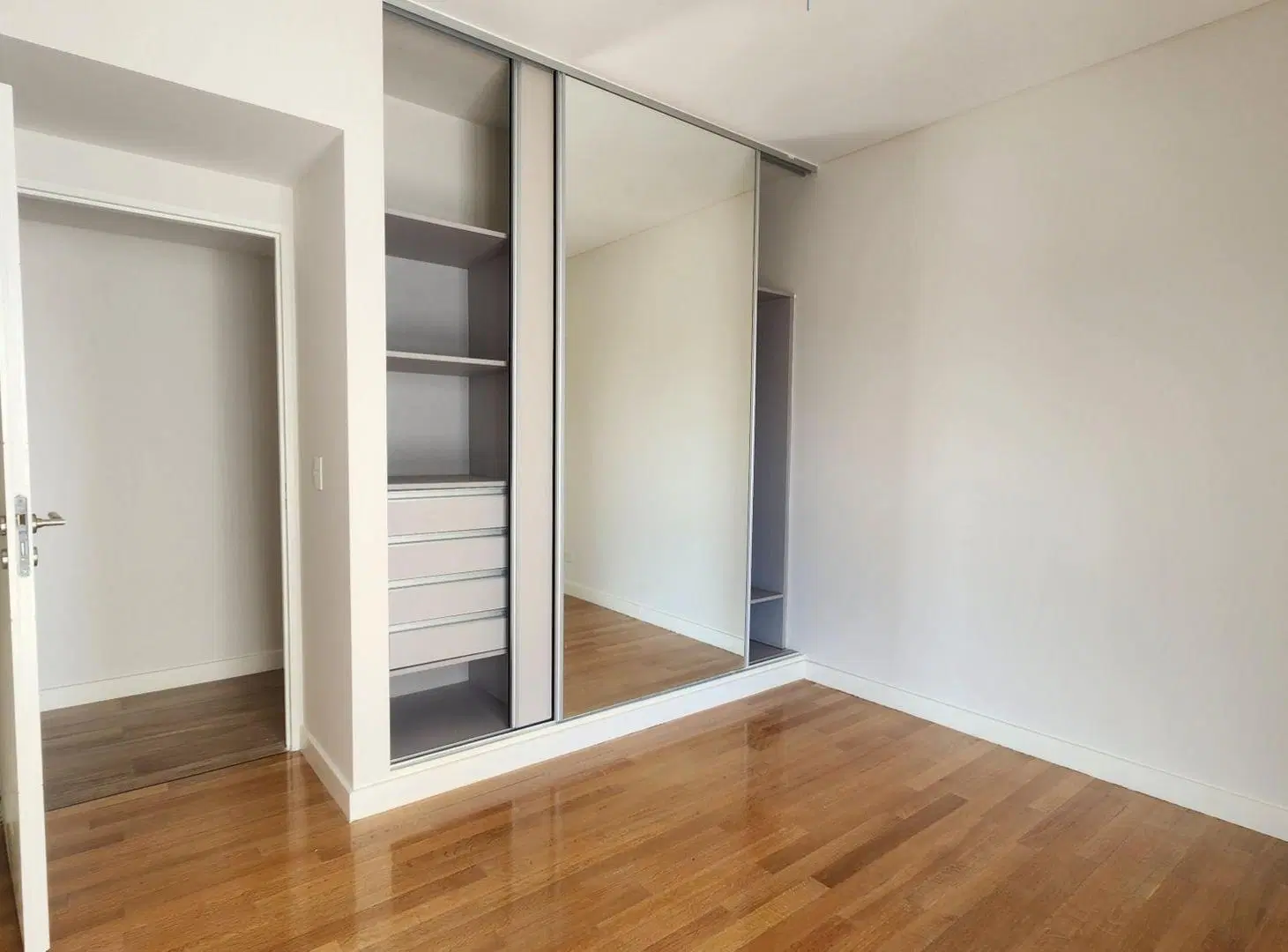 VENTA 4 AMB ESTRENAR C/BALCON TERRAZA Y PARRILLA 4