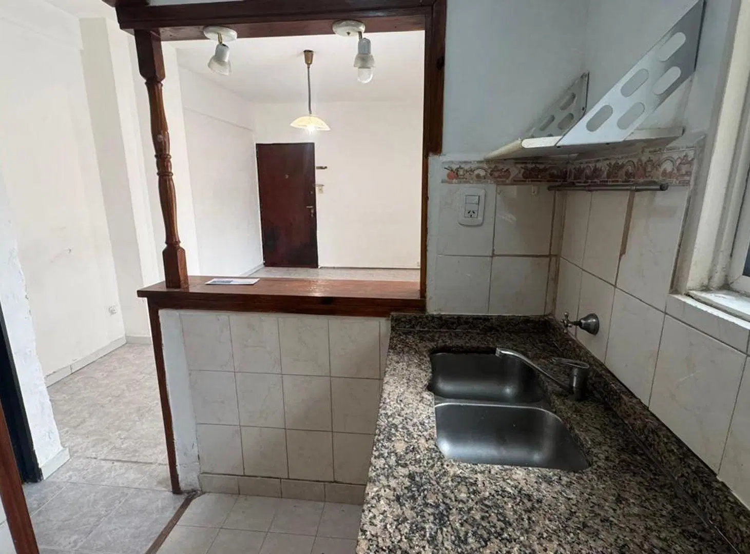 DPTO EN VENTA 2 AMBIENTES CON PATIO CABALLITO 4