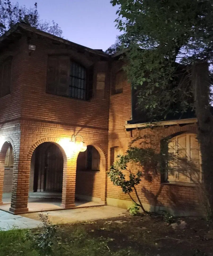 VENTA CASA EN EZEIZA CON PILETA, PARQUE, QUINCHO 3