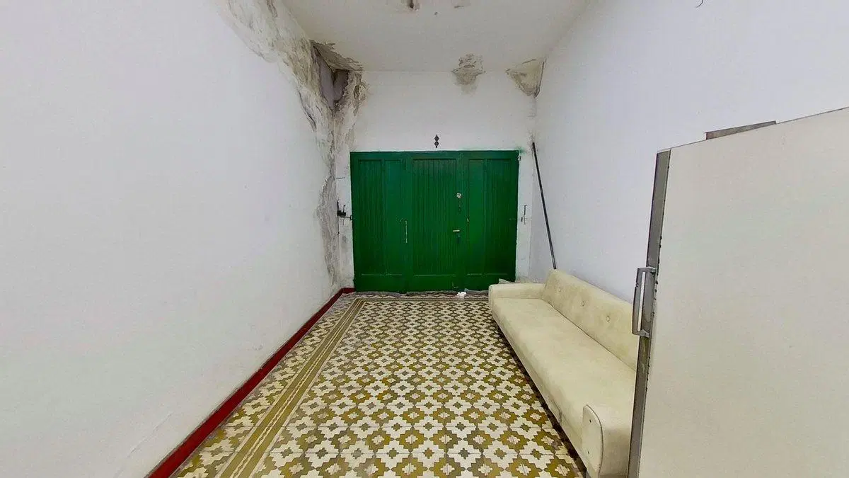 VENTA CASA 4 AMB c/LOCAL y GARAGE en LANUS 4