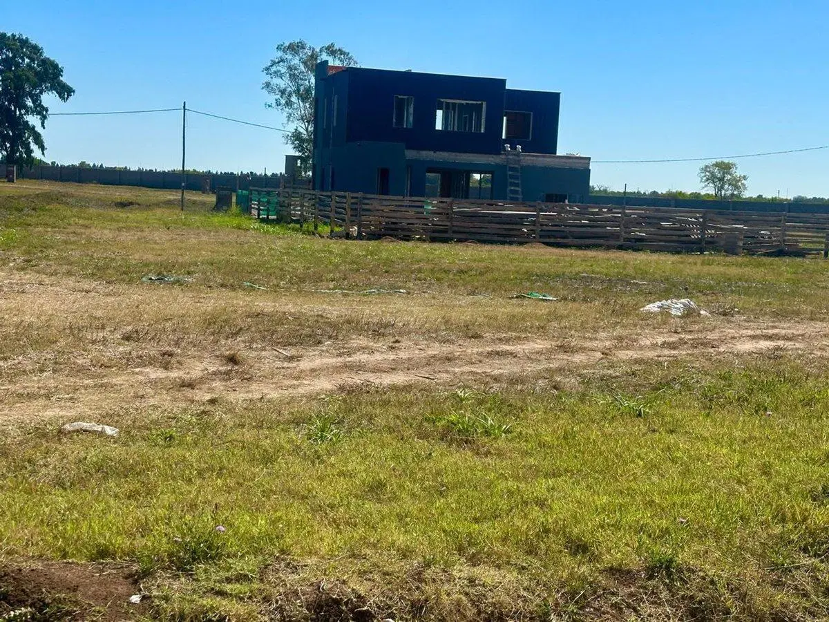 INVERTI EN LOTE EN  LAGOS DE CANING II-620M 3