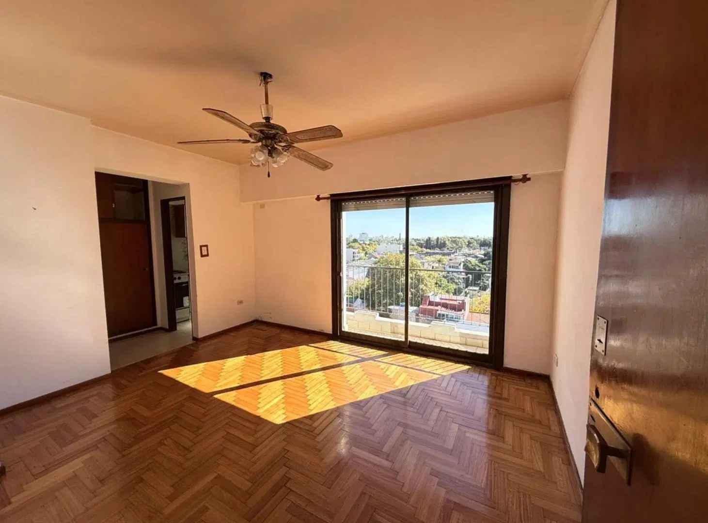 VENTA MONOAMBIENTE PISO ALTO DEVOTO MUY LUMINOSO 3
