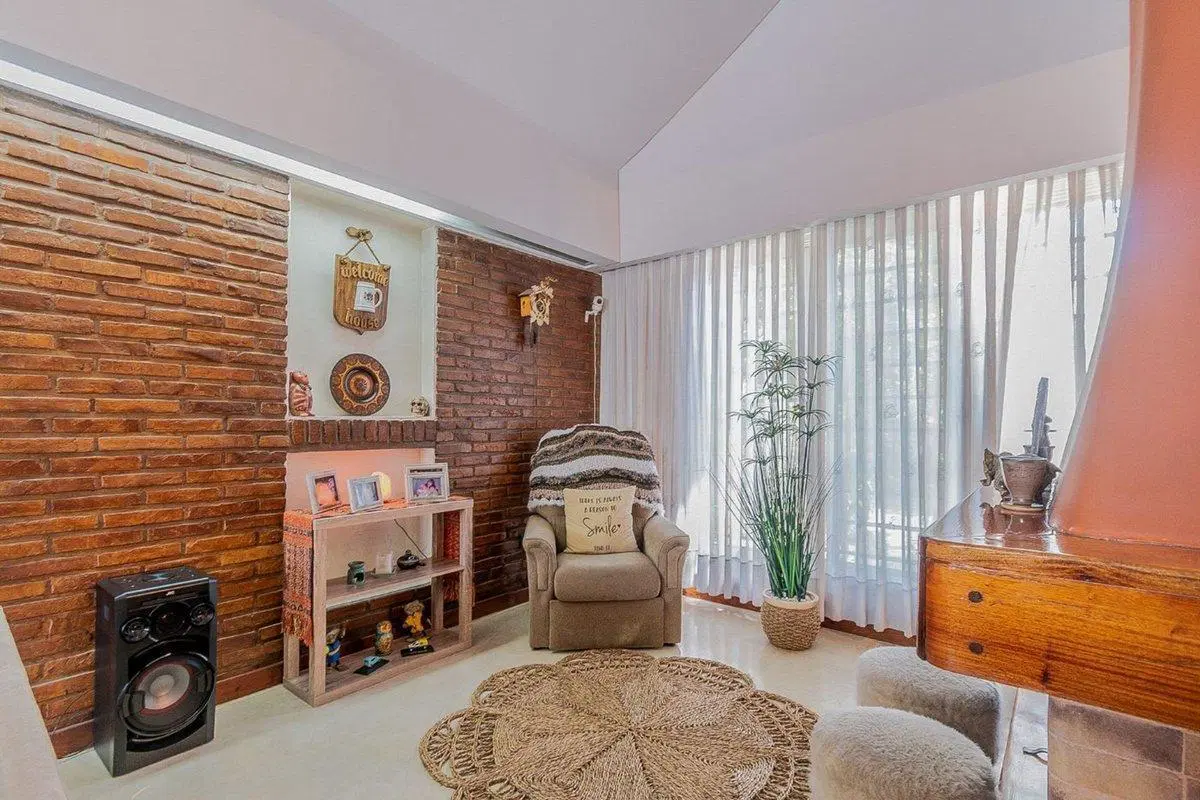 Venta Casa 6 ambientes Liniers Pileta 3 Cocheras 2