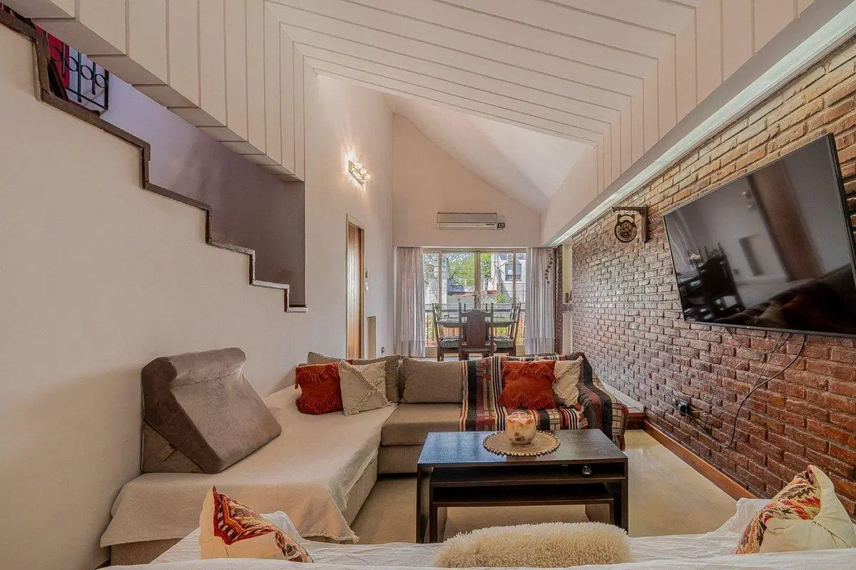 Venta Casa 6 ambientes Liniers Pileta 3 Cocheras 3