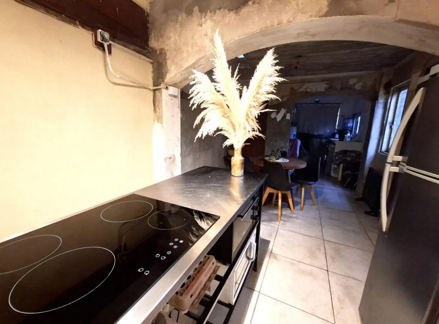 CASA EN VENTA CASTELAR A REFACCIONAR ACEPTA PERMTA 5