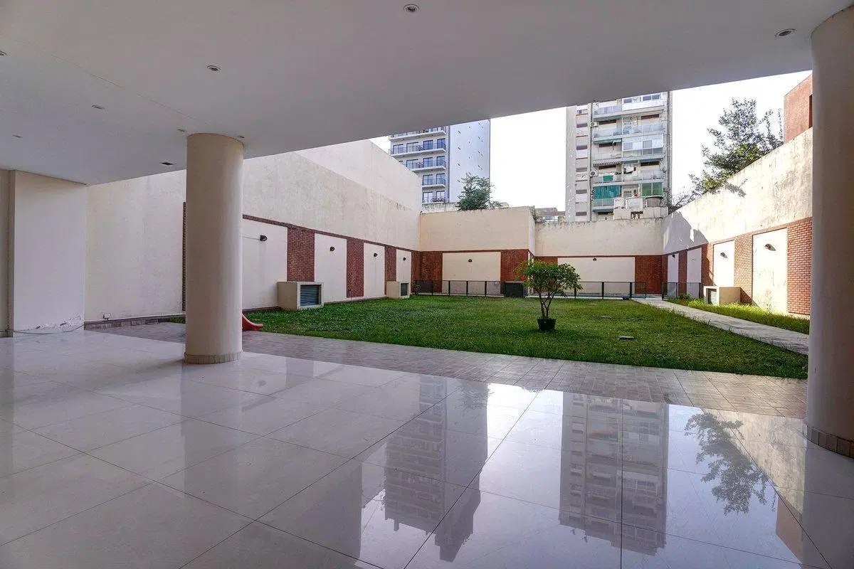 VENTA DEPARTAMENTO BALVANERA SUM, COCHERA Y PILETA 5
