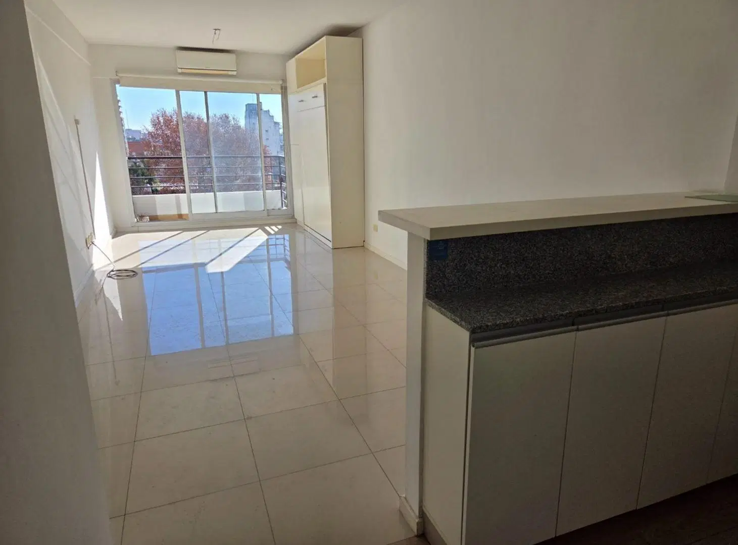 Monoambientes c/Balcon Floresta 5