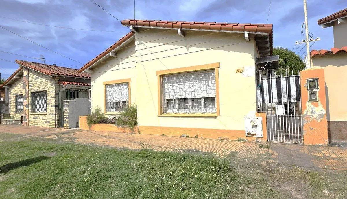 PH 3 ambientes/Patio. Apto Crédito Venta. Banfield 4