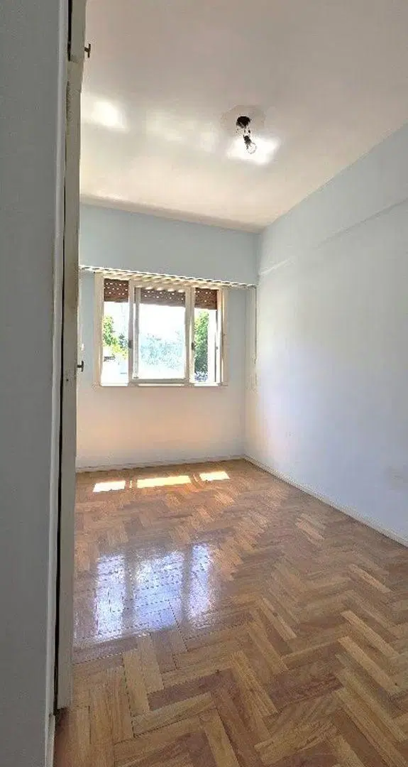 Departamento 3 amb.Baulera.Venta. Villa del Parque 4