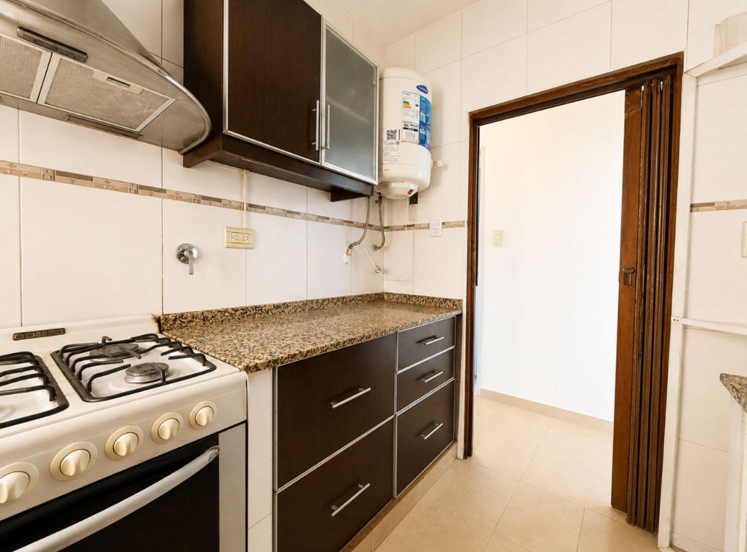 Foto de VENTA DEPTO 4 AMBIENTES CON BALCON P PATRICIOS, imagen 1