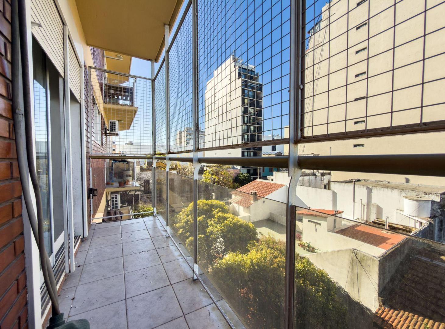 Foto de VENTA DEPTO 3 AMB CON BALCON PARQUE PATRICIOS, imagen 1