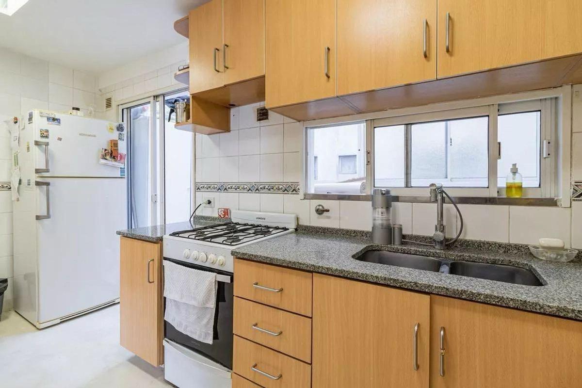 Foto de VENTA DEPARTAMENTO 3 AMBIENTES BALCON CORRIDO, imagen 2