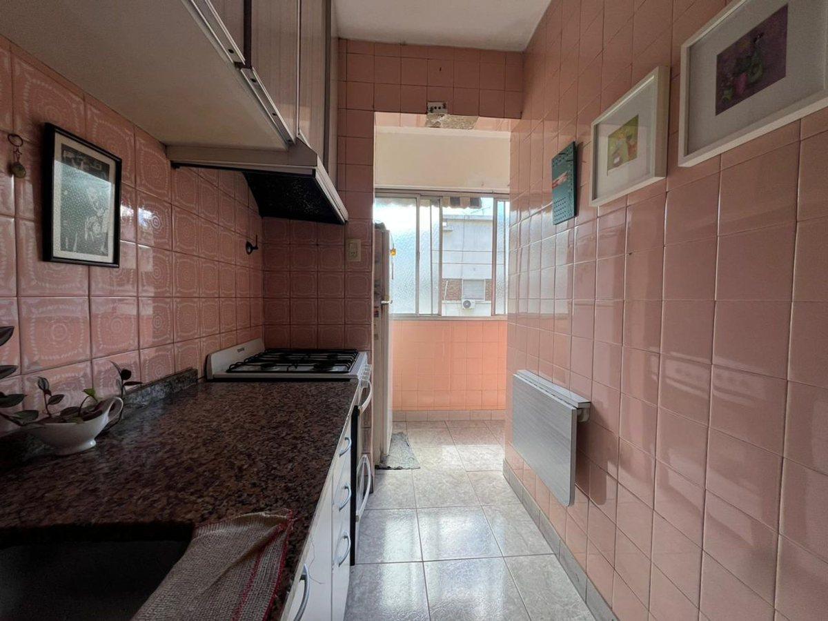 Foto de DEPTO 4 AMB EN VENTA CON BALCON PARQUE AVELLANEDA, imagen 3