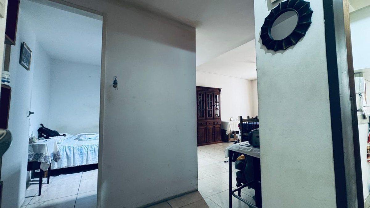 Foto de VENTA DEPARTAMENTO 4 AMBIENTES COCHERA CABALLITO, imagen 5