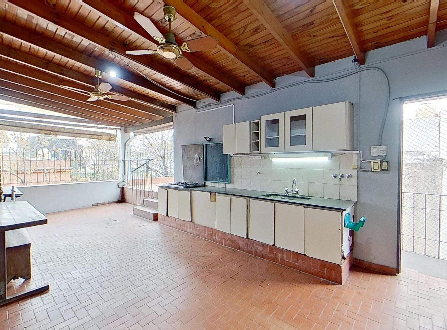 Foto de CASA 4AMB VENTA FLORES QUINCHO PARRI PATIO TERRAZ, imagen 2
