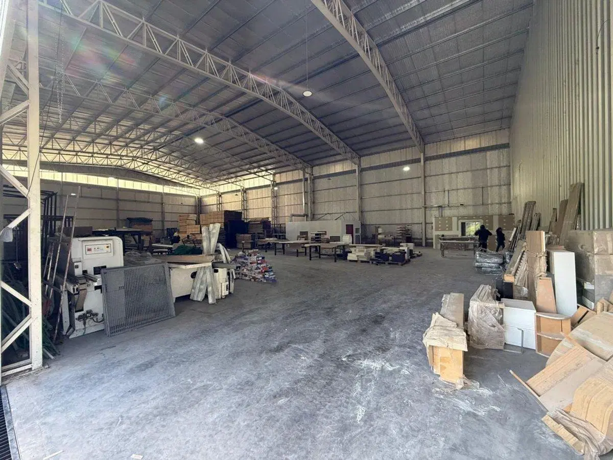 VENTA GALPON 2000m2 OFICINAS PQUE IND MORENO FINAN 8