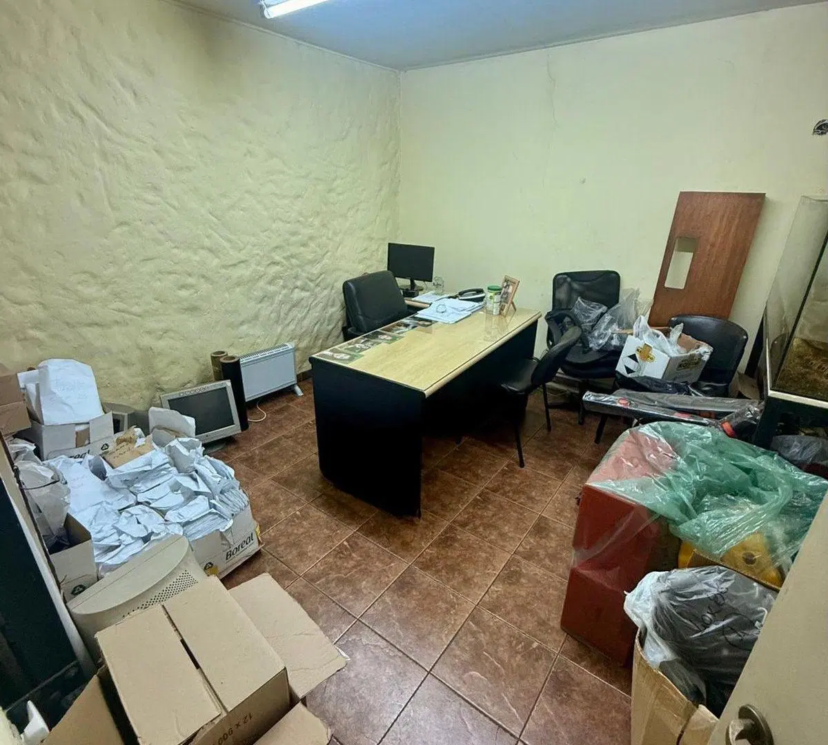 LOCAL COMERCIAL EN VENTA EN MONSERRAT GRAN SOTANO 2
