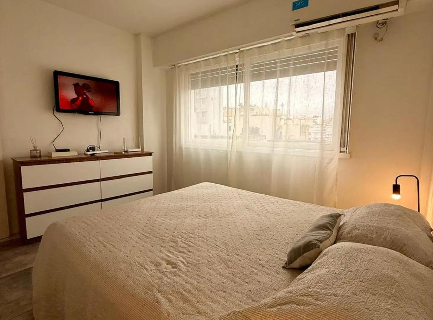 ALQUILER MONOAMBIENTE DIVIDO A MTS PALACIO BAROLO 3