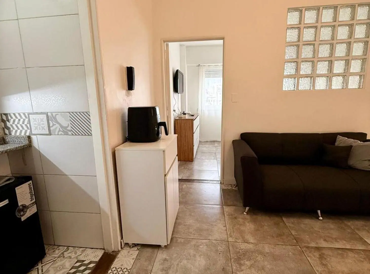 ALQUILER MONOAMBIENTE DIVIDO A MTS PALACIO BAROLO 8