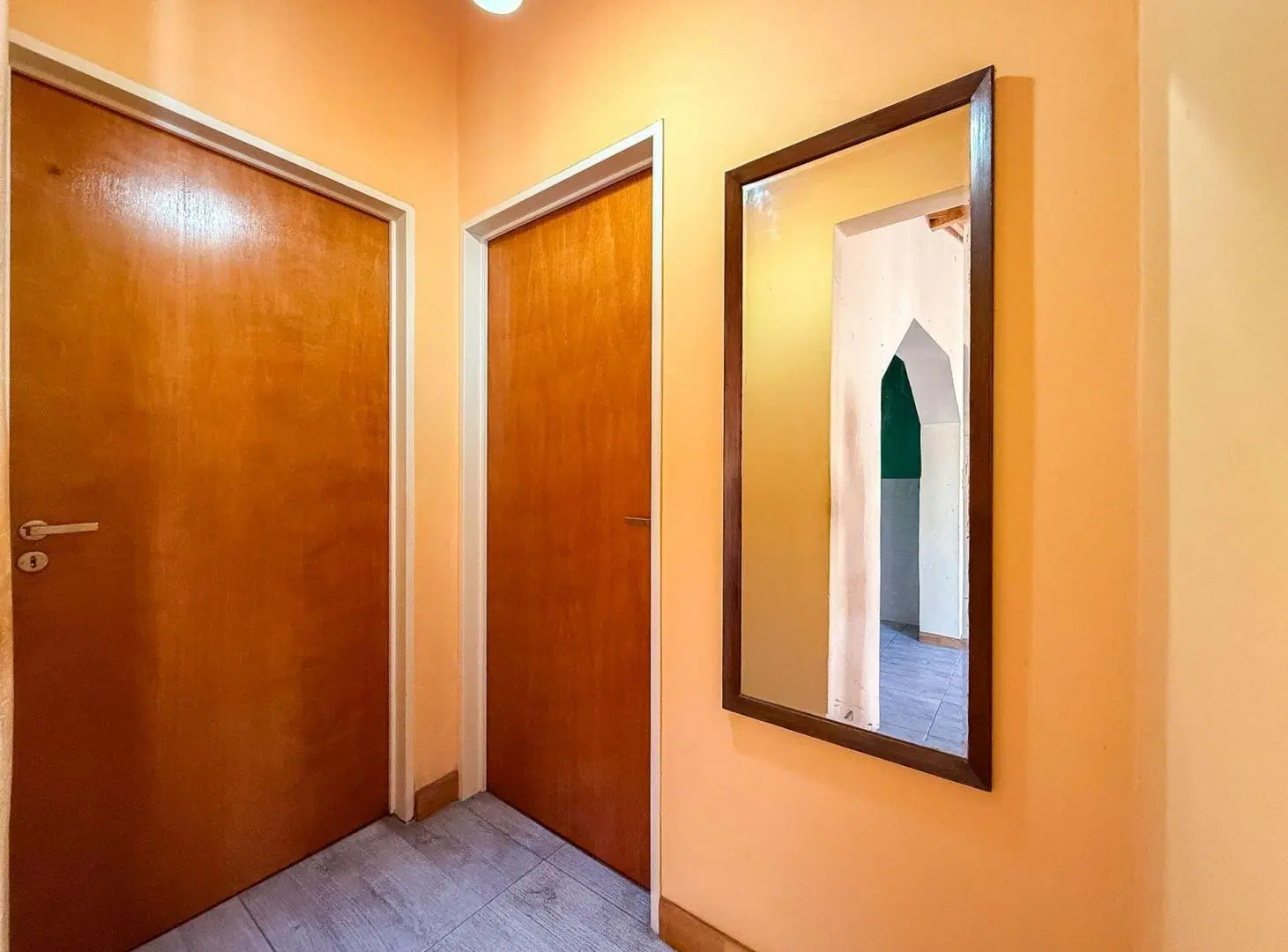 VENTA CASA 5 AMB CON 2 COCHERAS POMPEYA 8