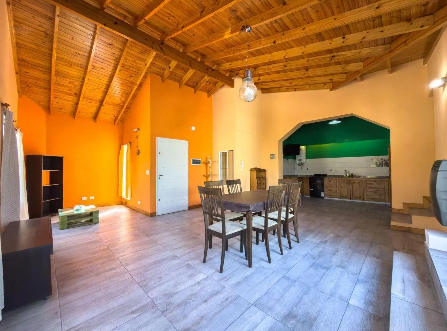 VENTA CASA 5 AMB CON 2 COCHERAS POMPEYA 4