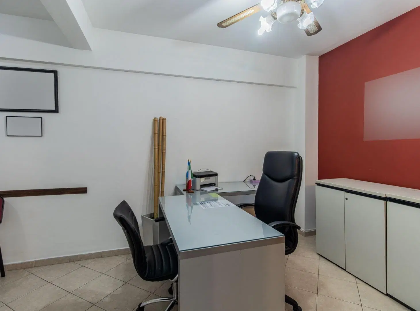 VENTA DE OFICINA EN ZONA CENTRICA 8