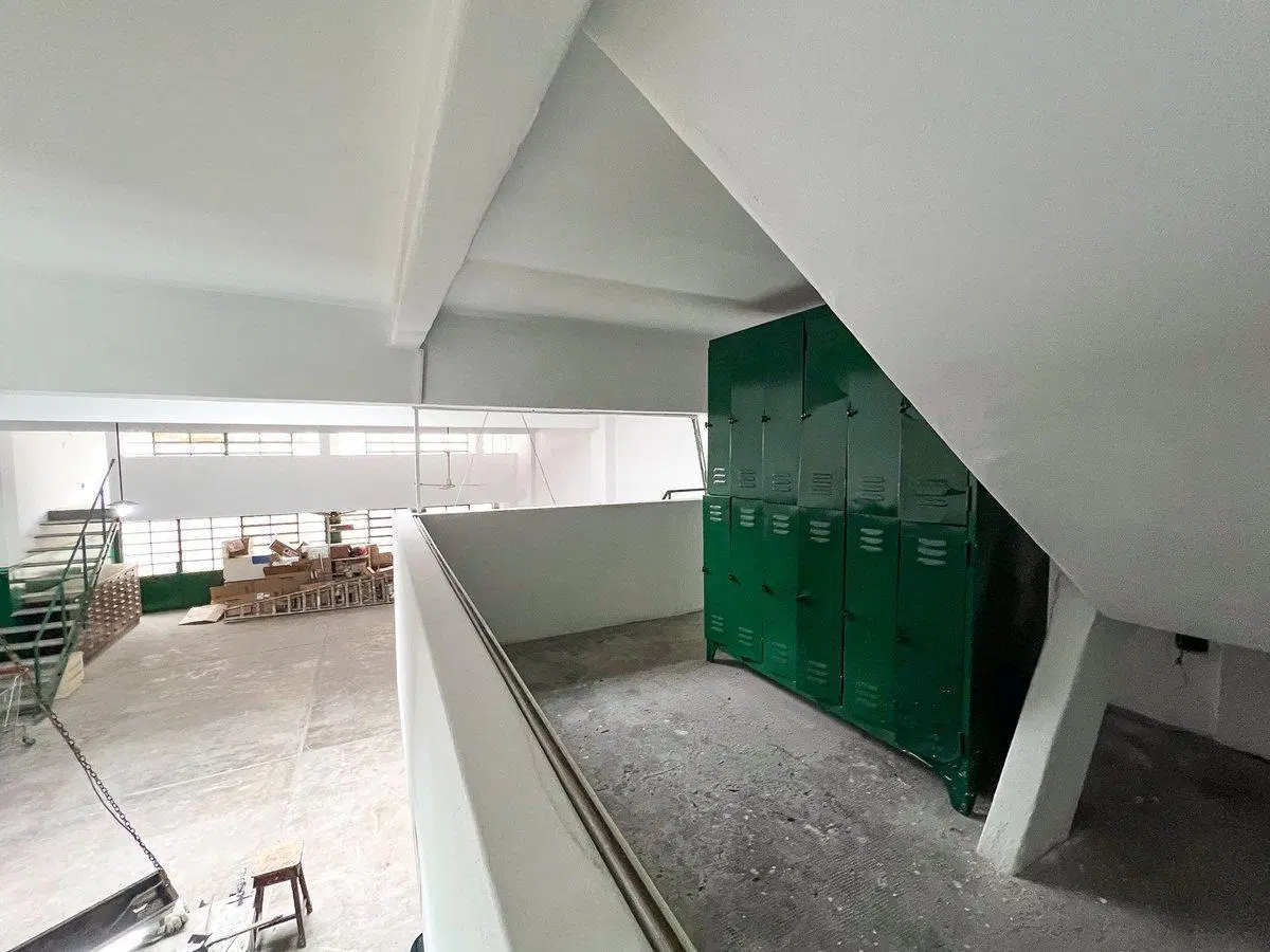 DEPÓSITO EN PARQUE CHACABUCO 320 m² EN DOS PLANTAS 8