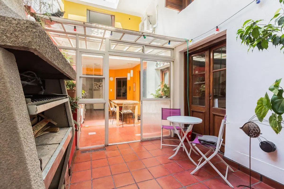 VENTA PH 7 AMBIENTES BALVANERA CON PATIO/PARRILLA 2