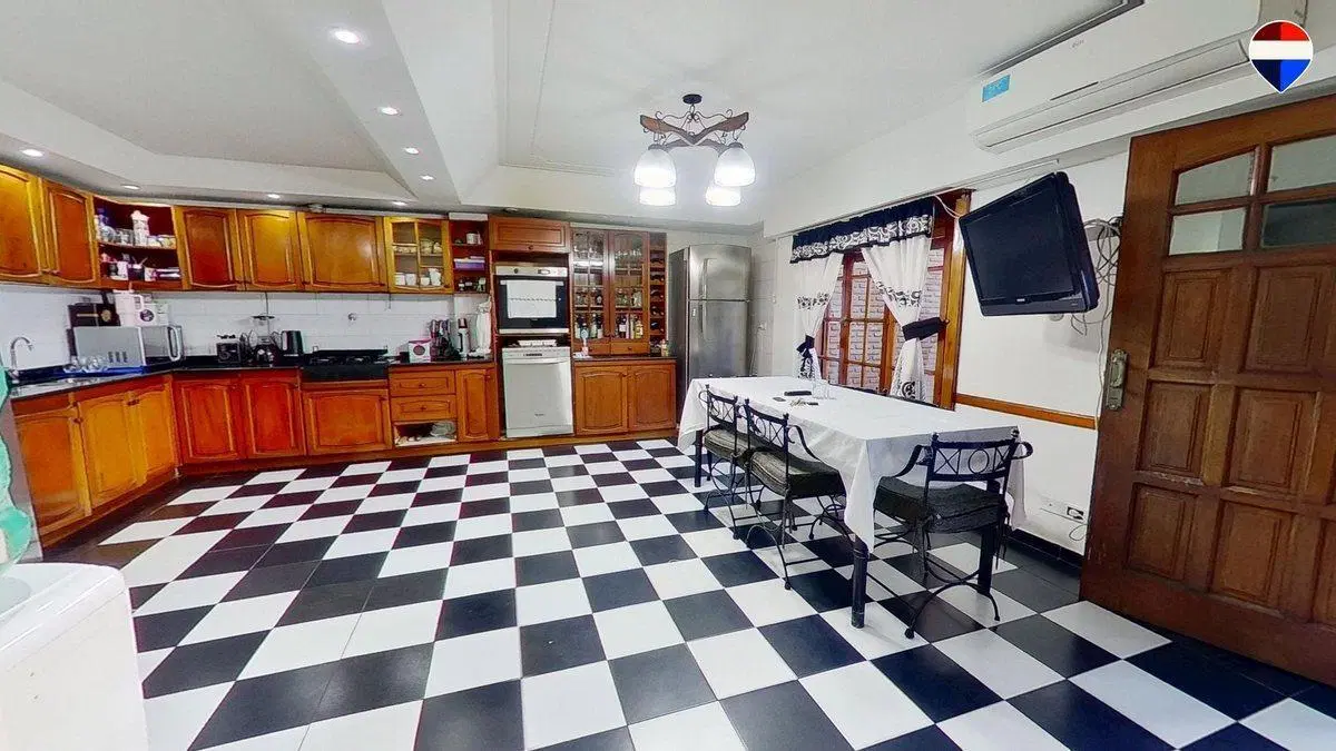 RAMOS MEJIA VENTA CASA 6 AMB PILETA EXC ESTADO 5