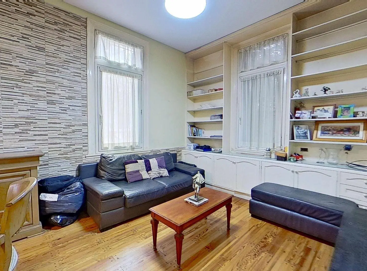 CASA 4 AMB EN VENTA CON TERRAZA Y COCHERA FLORES 5
