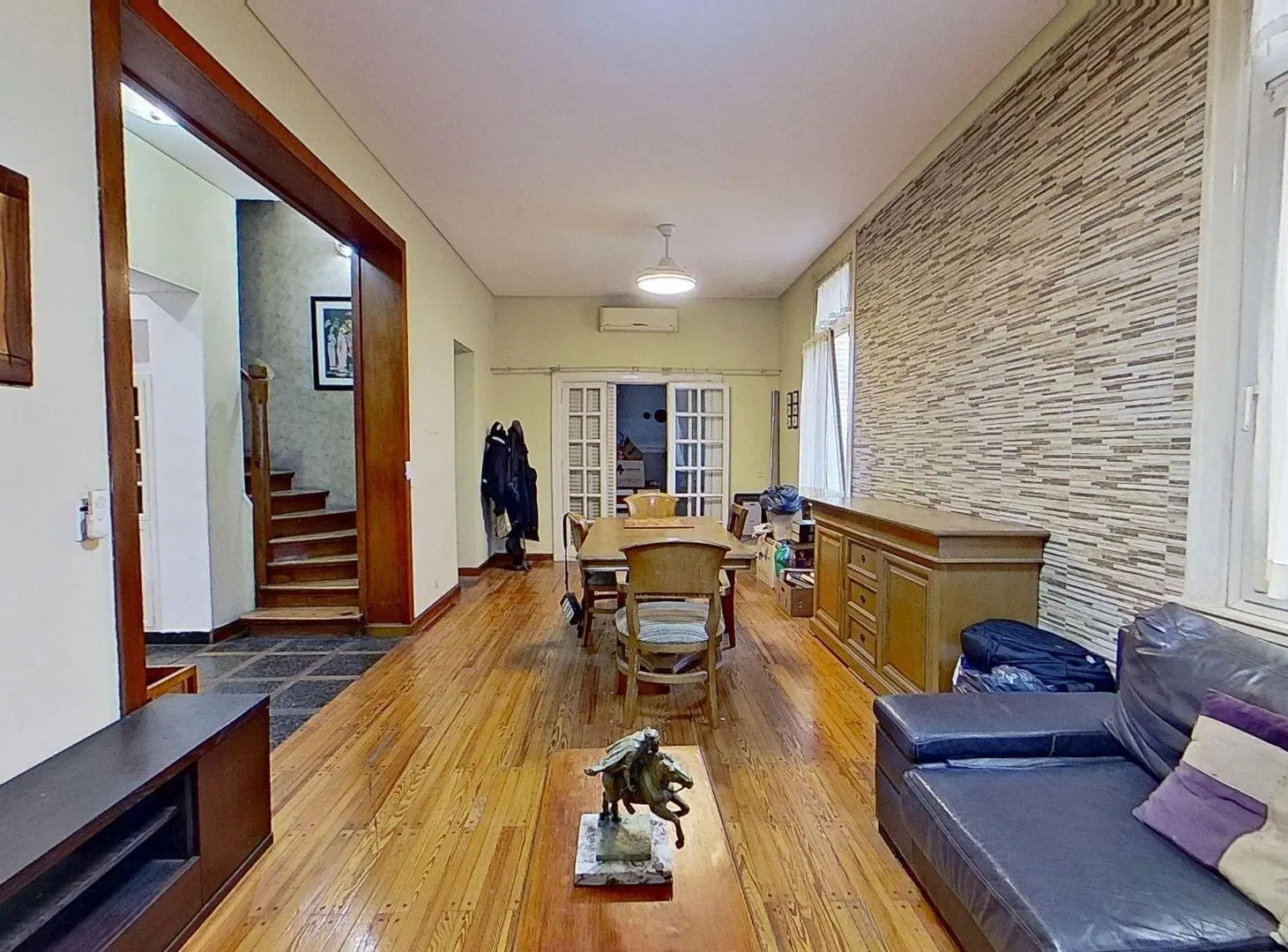 CASA 4 AMB EN VENTA CON TERRAZA Y COCHERA FLORES 2