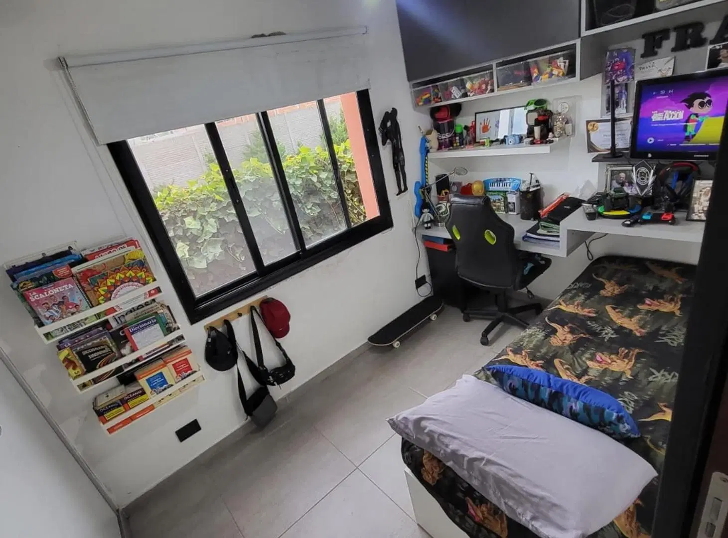 VENTA CASA C/PILETA PARRILLA BARRIO LAGUNA AZUL 5