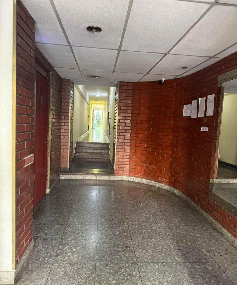 3 AMBIENTES CON BALCON SUPER LUMINOSOS 8