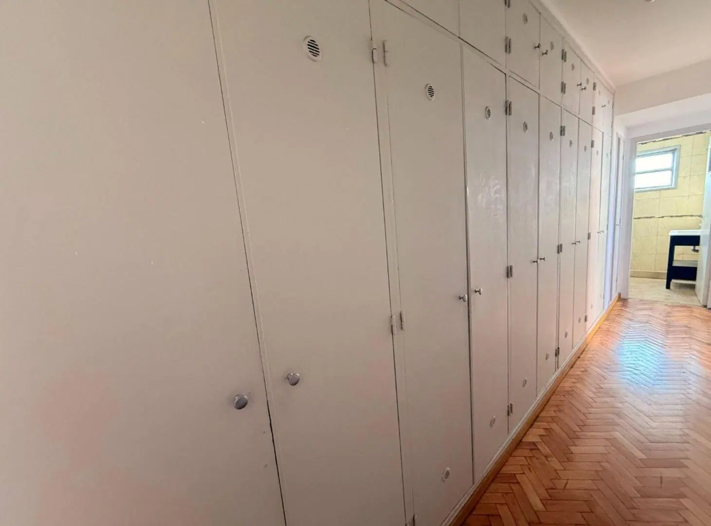 VENTA DPTO. 4 AMB. PARQUE PATRICIOS BALCÓN APTO C. 2
