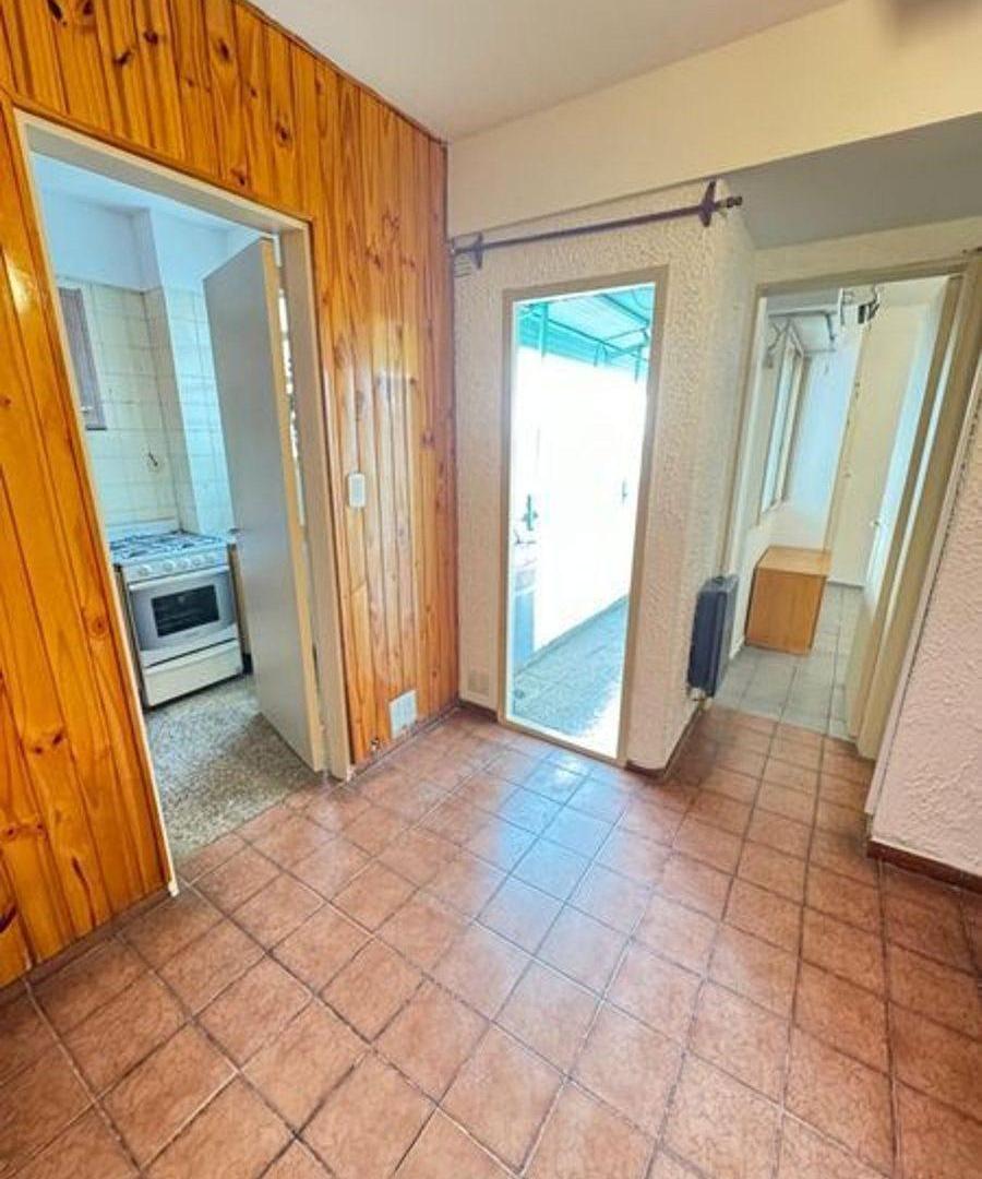 Foto de VENTA DEPTO 2 AMBIENTES CON BALCÓN - FLORES, imagen 3