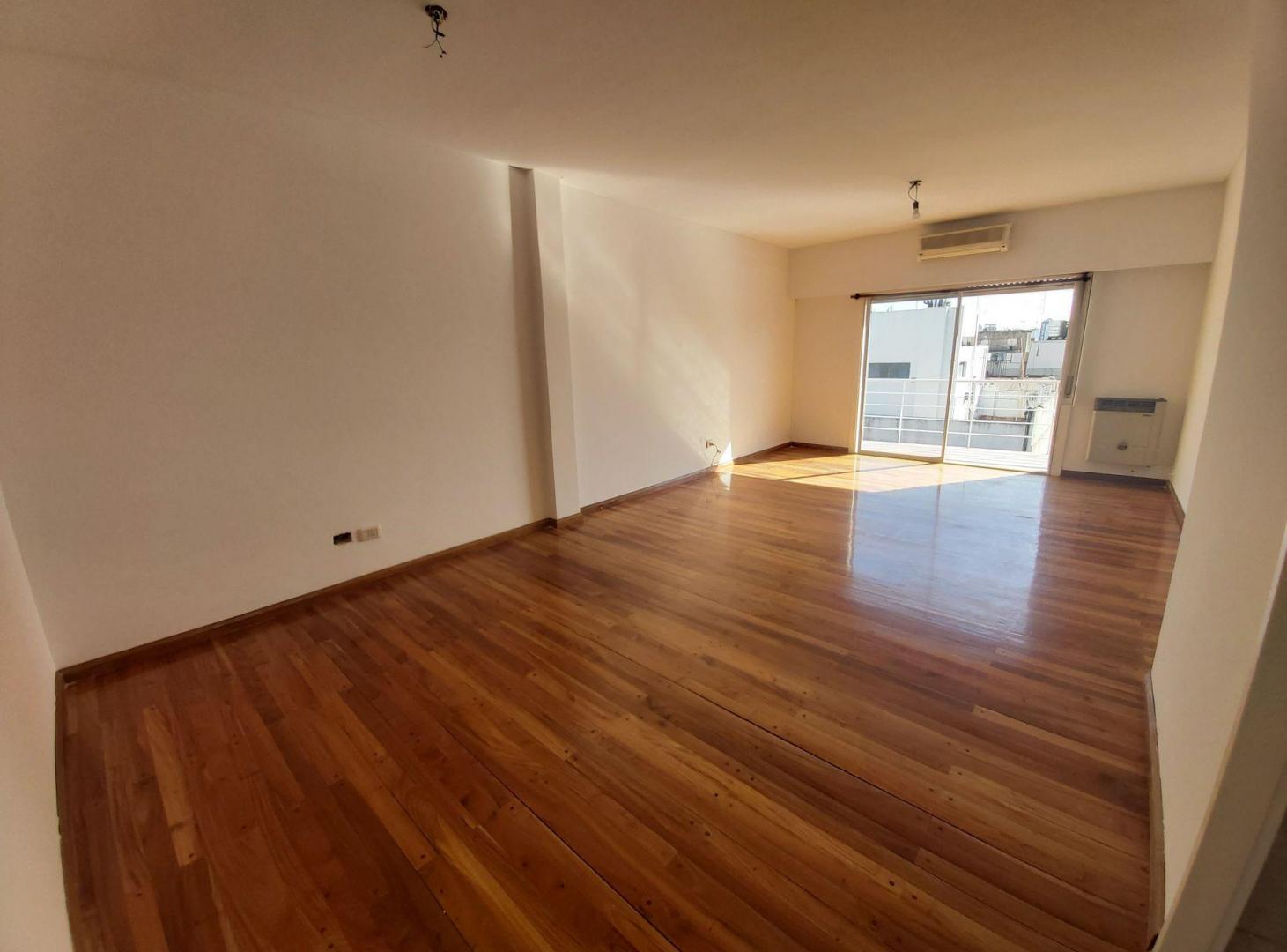 Foto de VENTA DTO 2 AMB VILLA CRESPO BALCON CORRIDO, imagen 3