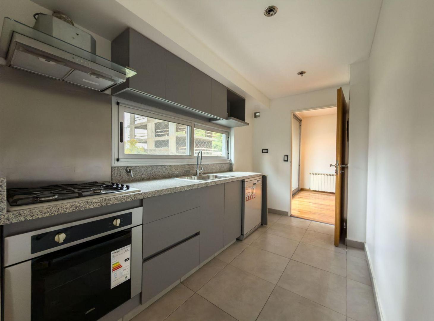 Foto de VENTA DEPTO PISO 4 AMB C/ 2 COCHERAS CABALLITO, imagen 2