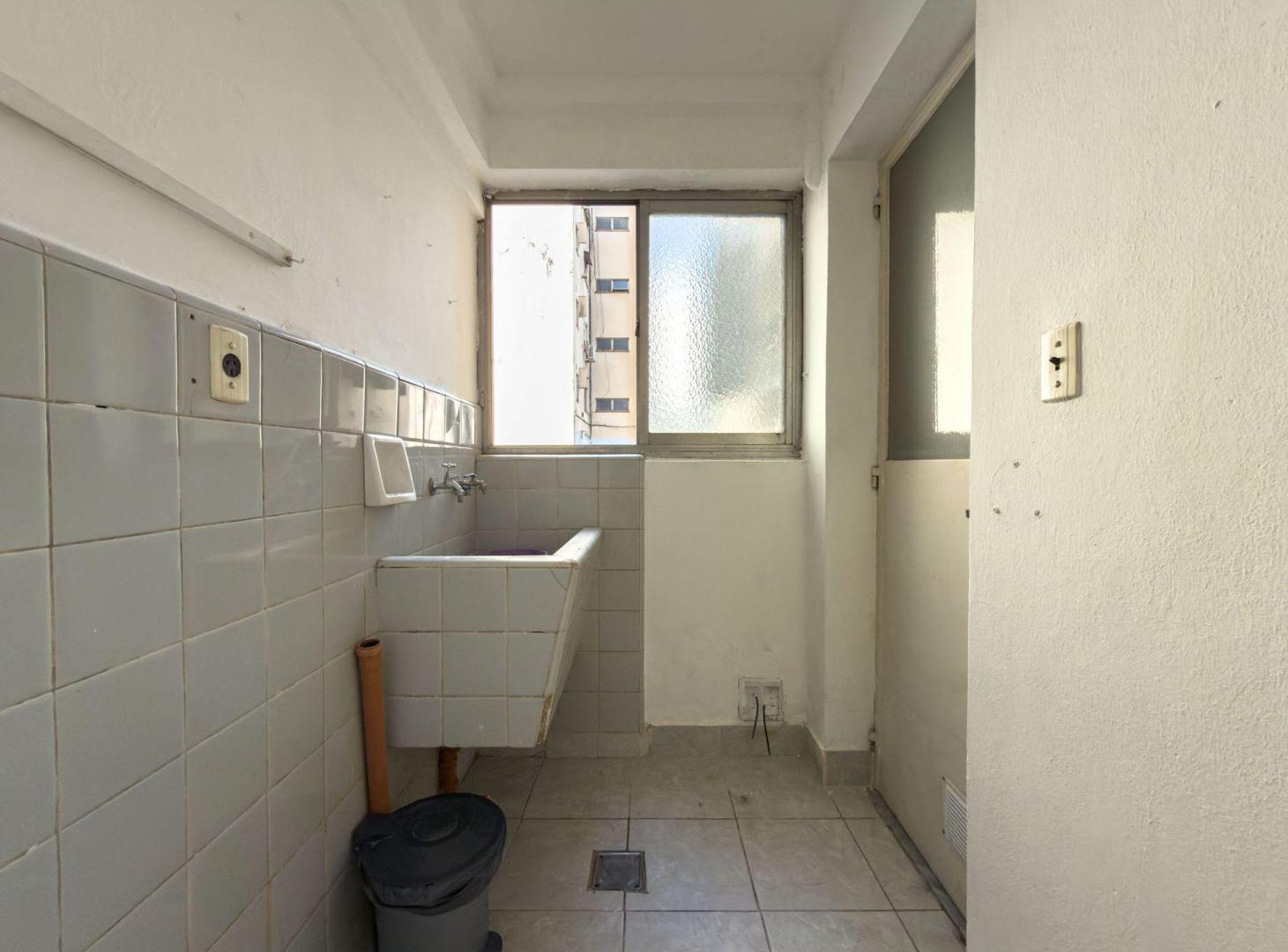 Foto de VENTA DEPTO 3 AMB CON COCHERA BALVANERA, imagen 2