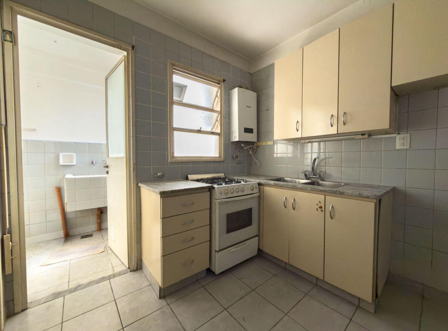Foto de VENTA DEPTO 3 AMB CON COCHERA BALVANERA, imagen 4