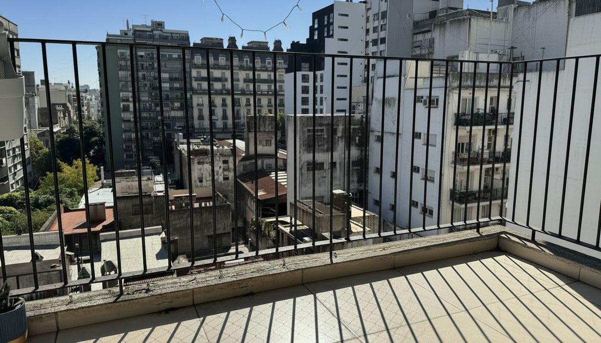 Foto de DEPTO 4 AMB BALVANERA BALCÓN - A 2 CUADRAS ABASTO, imagen 4